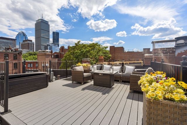 230 Marlborough St #4, Boston, MA 02116