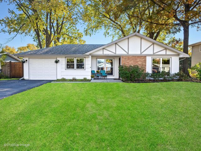 1517 Sequoia Ln, Darien, IL 60561