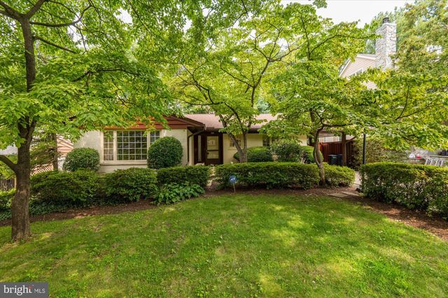 5512 Uppingham St, Chevy Chase, MD 20815