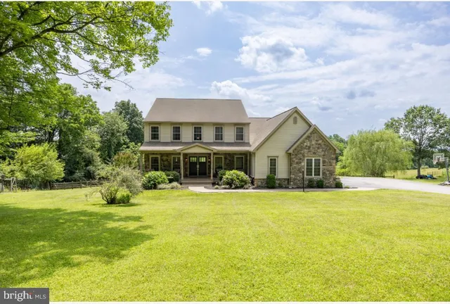 338 Black Horse Rd, Chester Springs, PA 19425