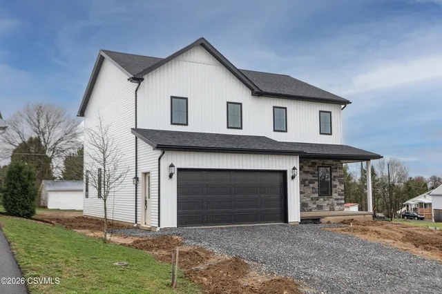 16 Hannah Dr, Watsontown, PA 17777