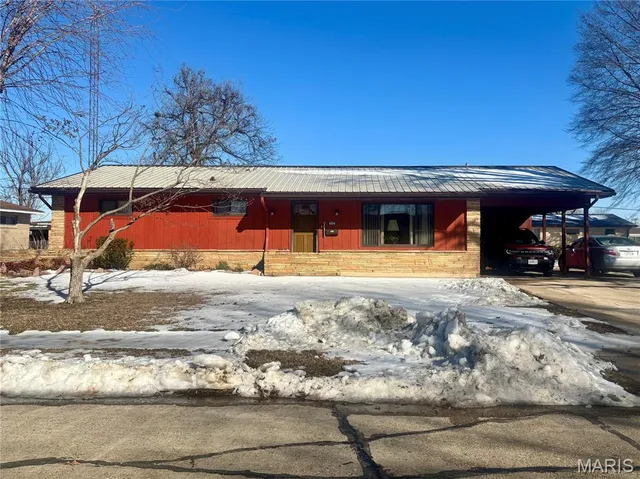 604 Maple St, Sikeston, MO 63801