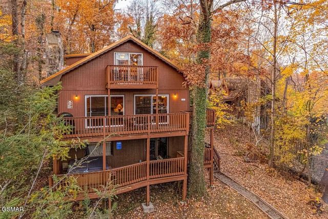 924 Stans Ct, Gatlinburg, TN 37738