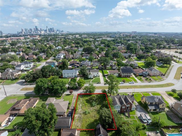 3418 Southmore Blvd, Houston, TX 77004