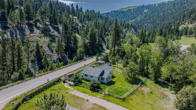 9319 Stemple Pass Rd, Lincoln, MT 59639