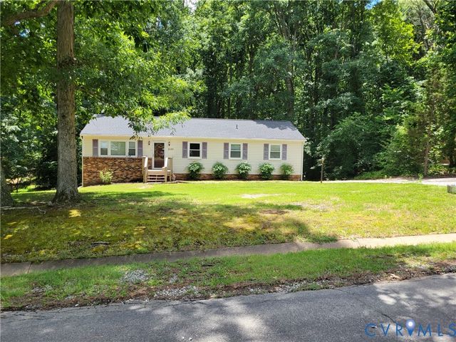 2123 Chestnut Oaks Rd, Powhatan, VA 23139
