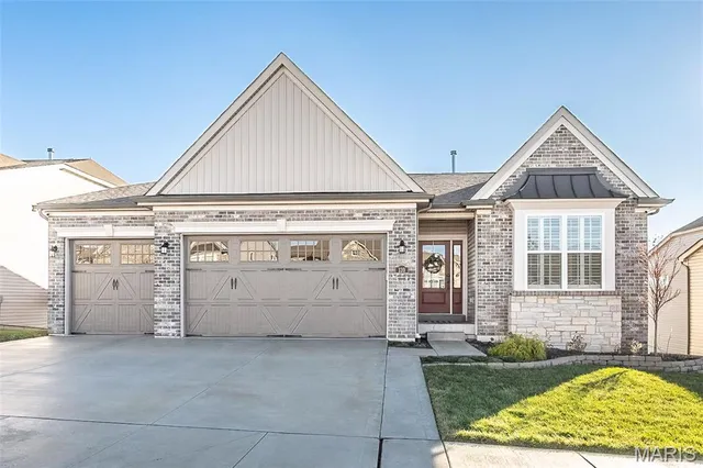139 Alta Mira Ct, O'Fallon, MO 63368