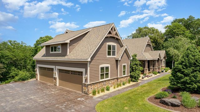 10048 Adam Ave, Inver Grove Heights, MN 55077