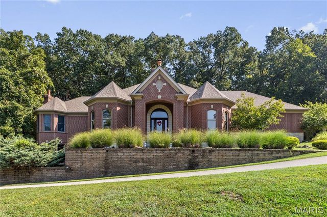 416 Kiefer Creek Rd, Ballwin, MO 63021