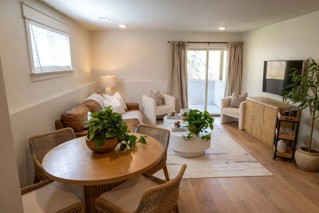 1034 Alabama St, Lawrence, KS 66044