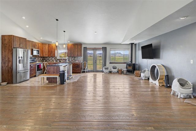 3768 Cupid Dr, Helena, MT 59602