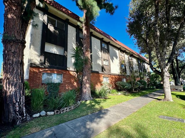 407 N  Electric Ave  #13, Alhambra, CA 91801