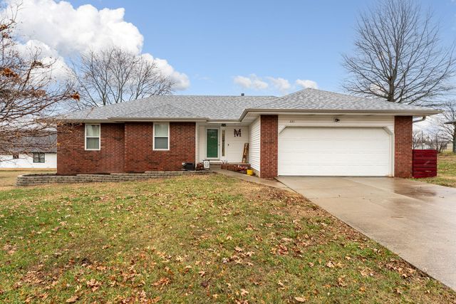 221 East New Melville Road, Willard, MO 65781