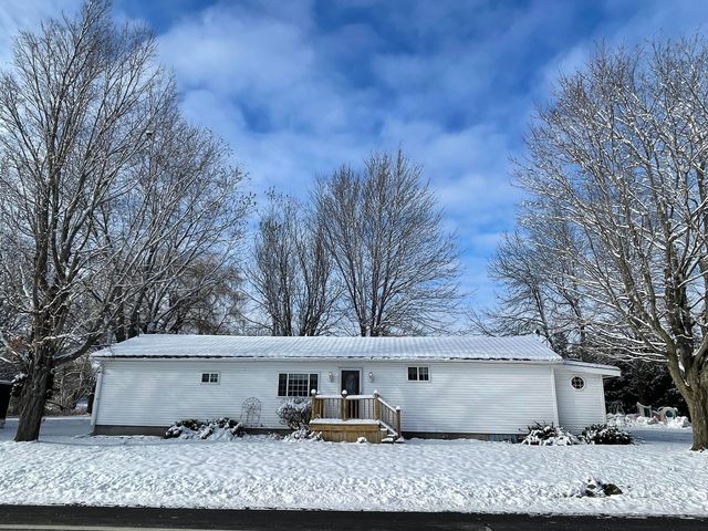 245 State Route 276, Champlain, NY 12919