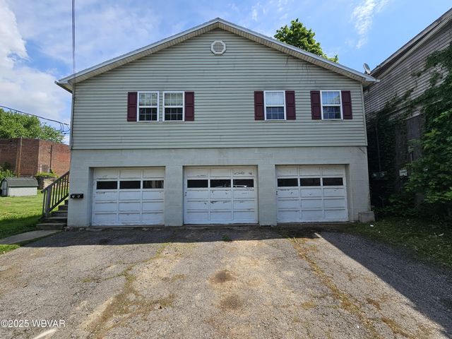 16 Brook St, Montgomery, PA 17752