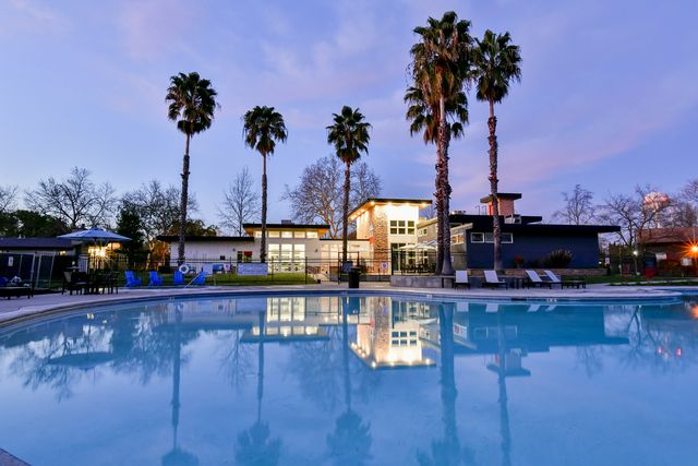 3700 Navaho Dr #PI4014, Antelope, CA 95843