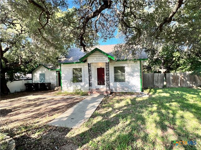 105 N  Summer St, Lampasas, TX 76550
