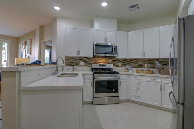 Seacrest Homes Apartments - Torrance, CA | Trulia