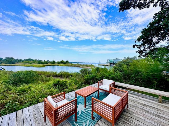 55 W  End Ave, East Quogue, NY 11942