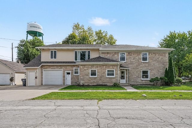 210 N  Main St, Berrien Springs, MI 49103