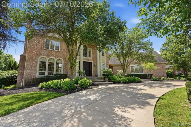 47515 Bellagio Dr, Northville, MI 48167