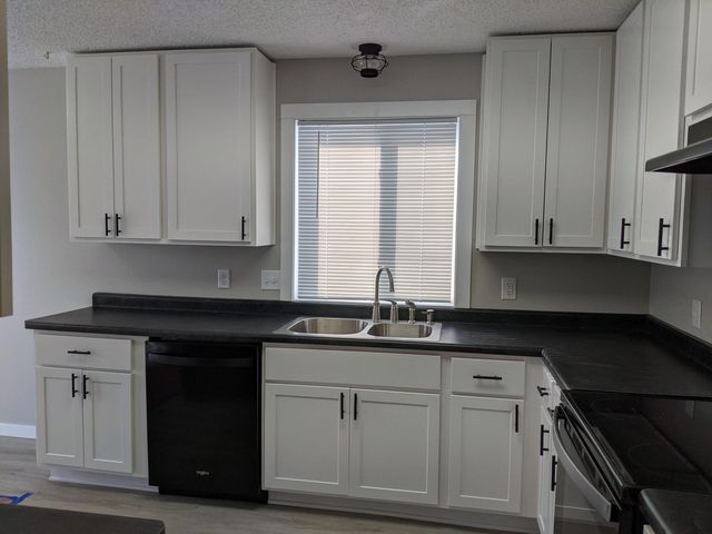 3552 Independence Ave N, New Hope, MN 55427