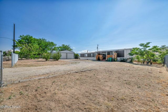 5225 Lupin Dr, Sun Valley, NV 89433