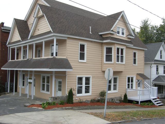 Prescott Ave, Scranton, PA 18510