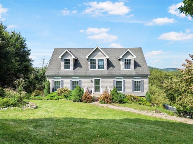 121 Ray Dr, Rostraver Township, PA 15012