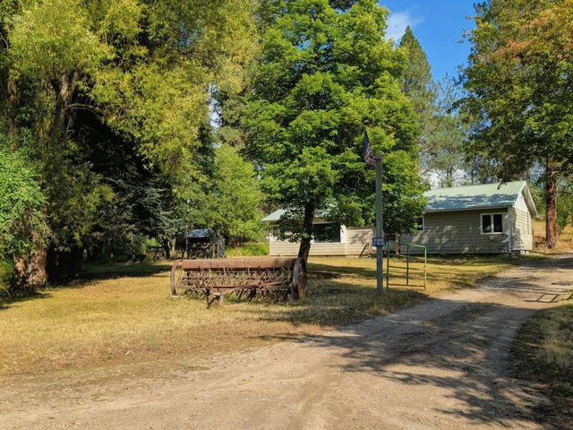 4439 Whittier Rd, Clayton, WA 99110