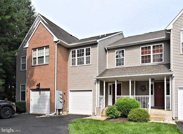 145 Bishops Gate Ln, Doylestown, PA 18901