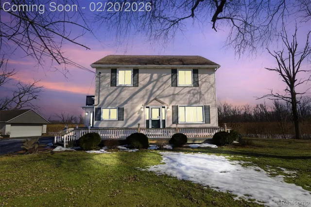 7775 S  Huron River Dr, South Rockwood, MI 48179
