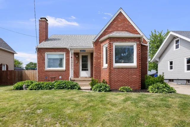 522 Pine St, Kewanee, IL 61443