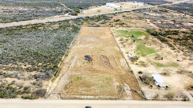 3353 Old Highway 83, Zapata, TX 78076