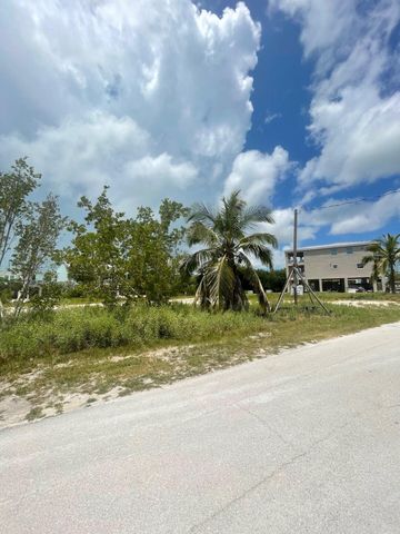 1146 Thatch Ln, Cudjoe Key, FL 33042