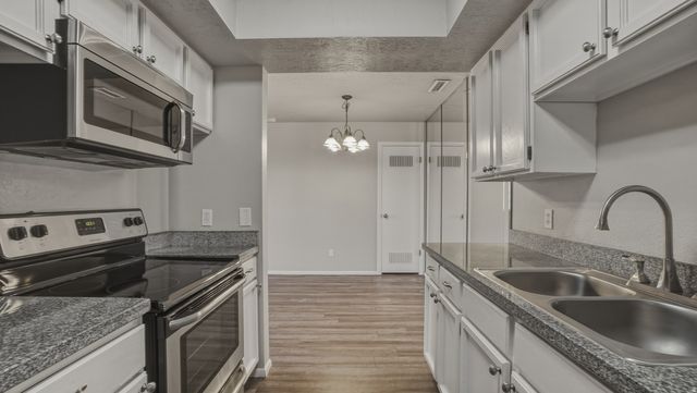 1462 E  Foxboro Dr #2, Salt Lake City, UT 84106