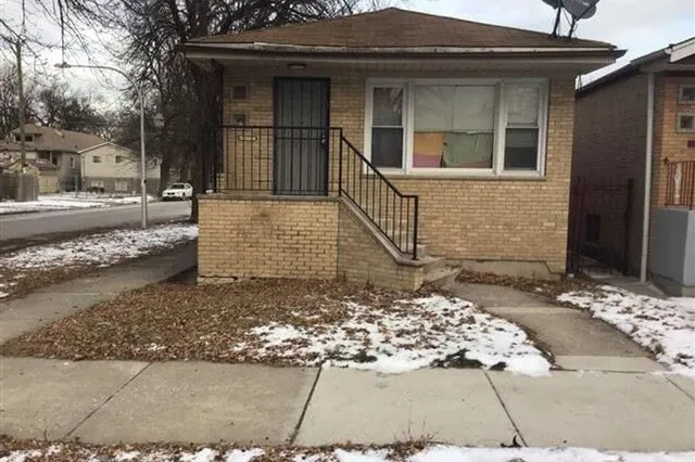 2058 W  67th Pl, Chicago, IL 60636