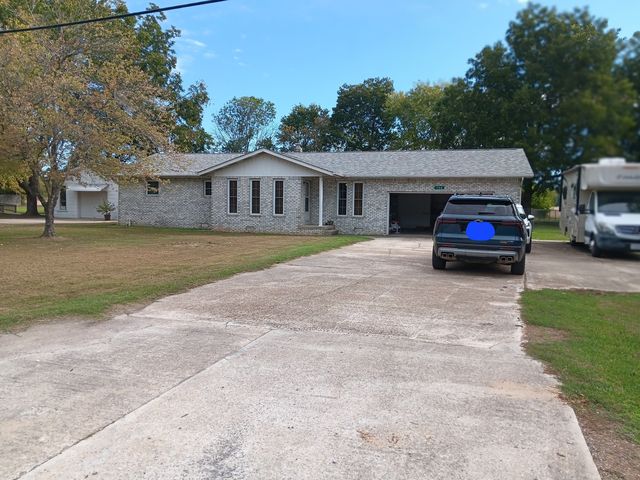 908 Highway 142, Poplar Bluff, MO 63901
