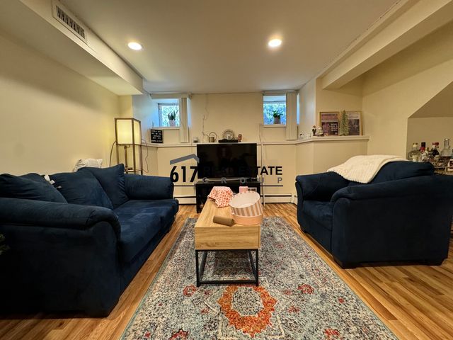 94 Pleasant St #1, Brookline, MA 02446