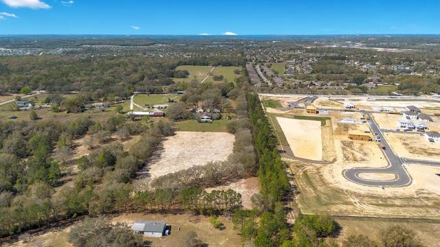 4649 Meadowland Dr #11, Mount Dora, FL 32757