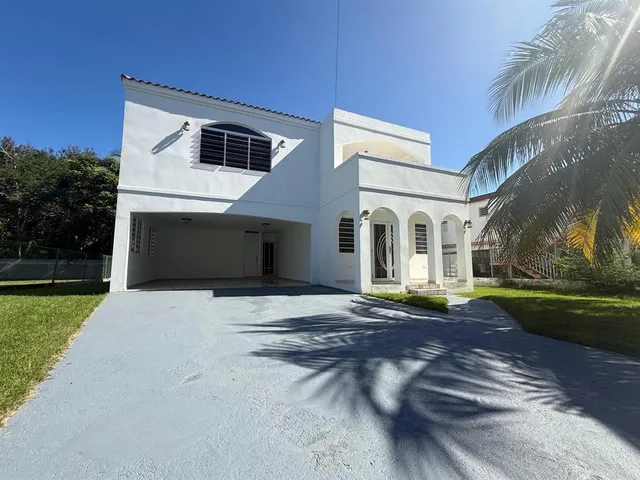S12 Isaura Reyes CERRO GORDO, Vega Alta, PR 00692