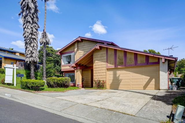 236 Woodridge Dr, Vallejo, CA 94591