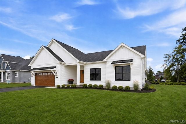 5496 William St, Lancaster, NY 14086
