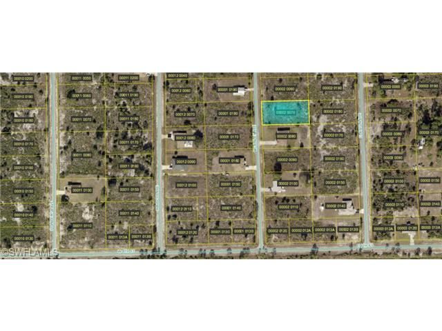 810 McKinley Ave, Lehigh Acres, FL 33972