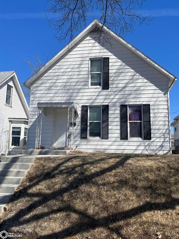 702 S  8th St, Burlington, IA 52601