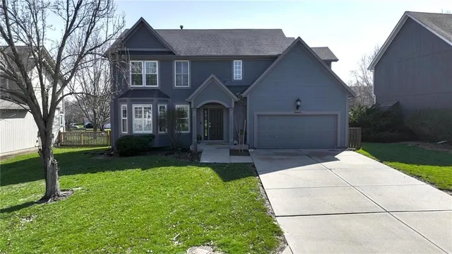 15645 W  154th St, Olathe, KS 66062