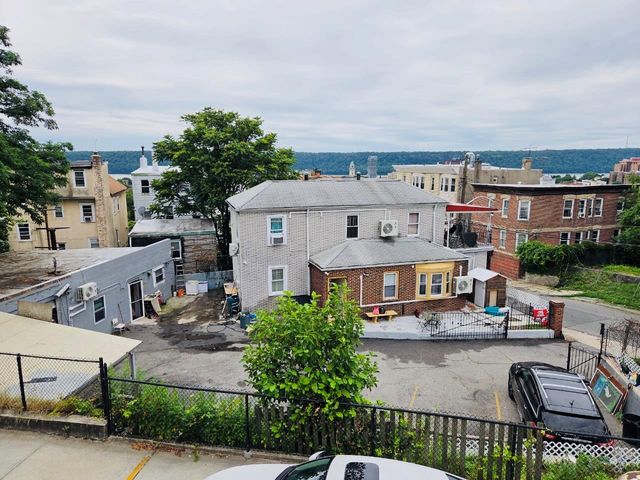 31 Thurman Street, Yonkers, NY 10701
