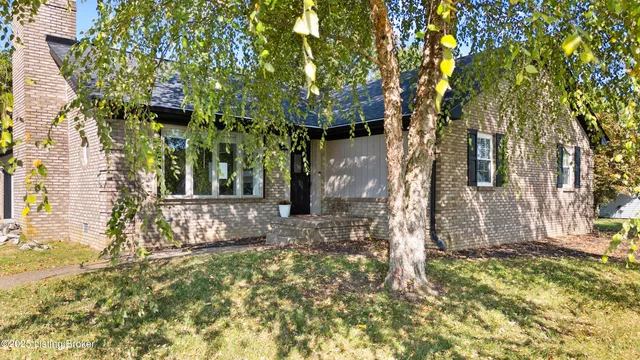 114 Marbrook Ln, Finchville, KY 40022