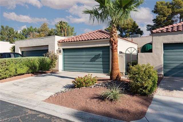 2882 Bridgepointe Dr, Las Vegas, NV 89121