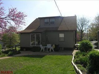 2215 Northbury Ln, Saint Louis, MO 63114